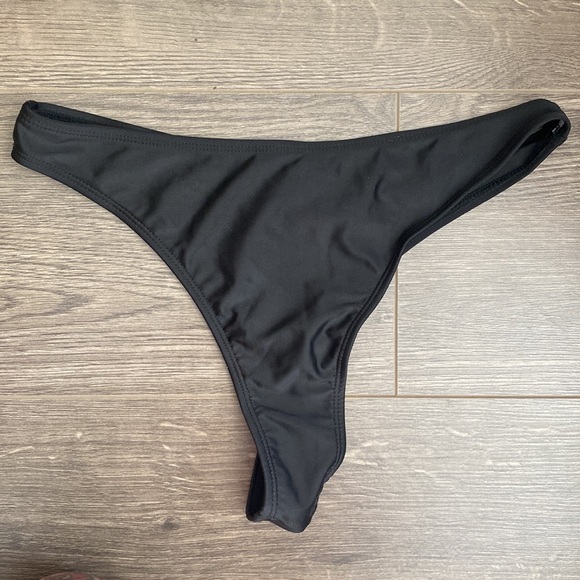 Brand new black two piece bikini! Size large - Picture 2 of 6